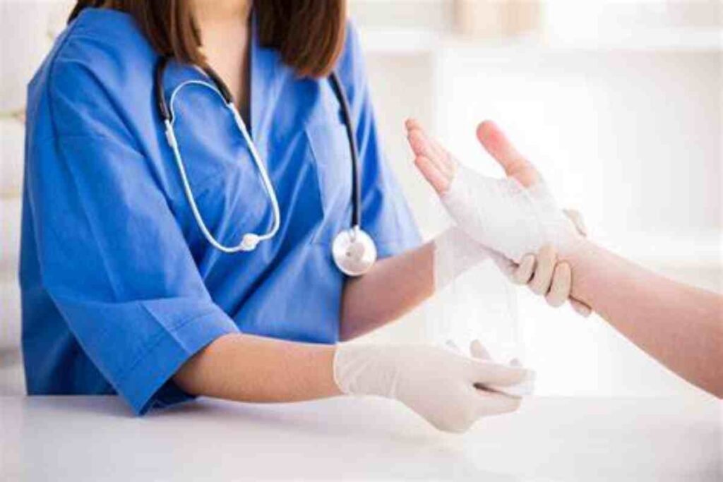 العناية بالجروح المزمنة
